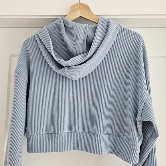 ALO YOGA Women's Muse Hoodie Size XS In Celestial Blue - Picture 5 of 6